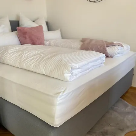 Stylische Mit Balkon * Graz