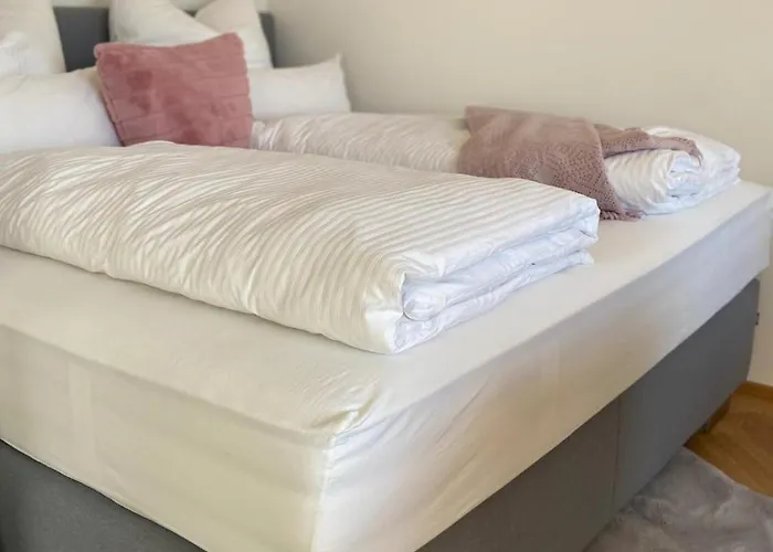 Stylische Mit Balkon * Štýrský Hradec